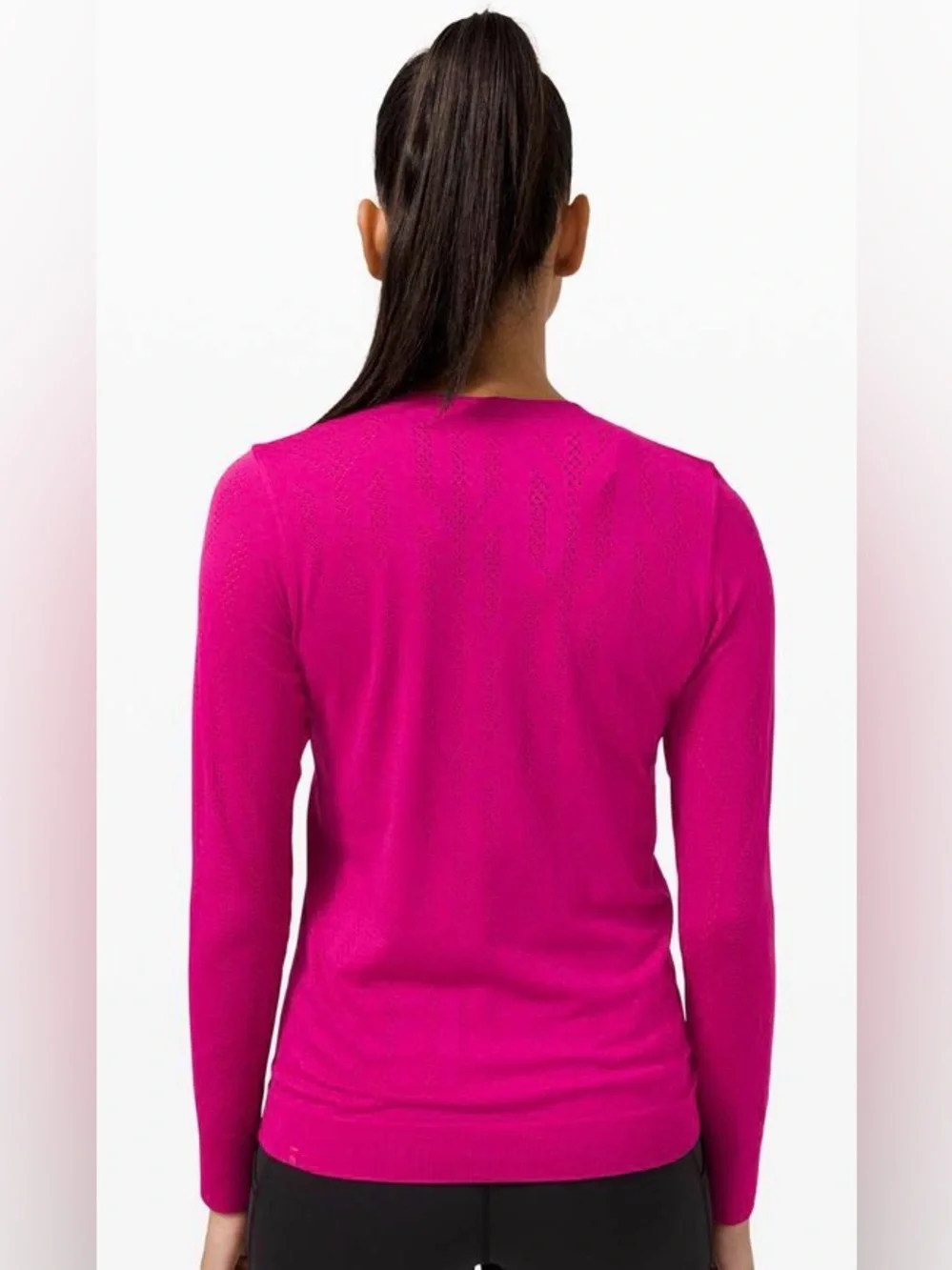 Lululemon Swiftly Breathe Long Sleeve EUC